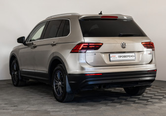 Подержанный автомобиль Volkswagen Tiguan 2017 года (7 фото)