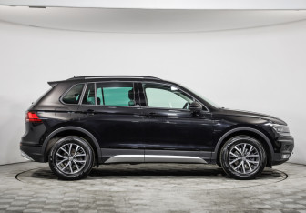 Подержанный автомобиль Volkswagen Tiguan 2019 года (4 фото)
