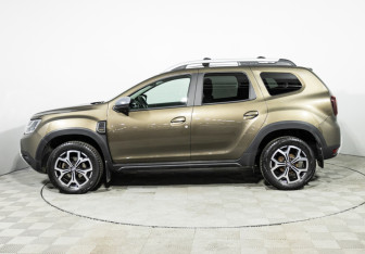 Подержанный автомобиль Renault Duster 2021 года (8 фото)