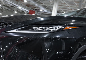 Подержанный автомобиль Lexus RX 2020 года (2 фото)