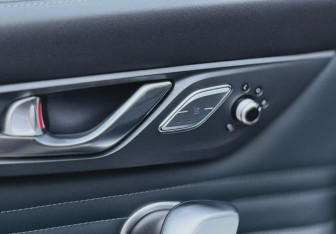 Подержанный автомобиль Changan CS95 2023 года (22 фото)