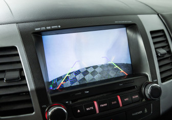 Подержанный автомобиль Peugeot 4007 2012 года (16 фото)