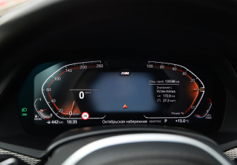 Подержанный автомобиль BMW X5 2020 года (16 фото)