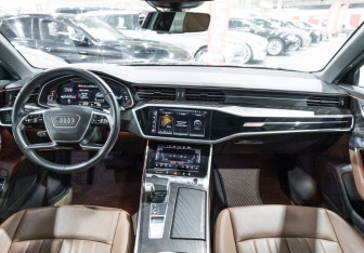 Подержанный автомобиль Audi A6 Sedan 2023 года (13 фото)