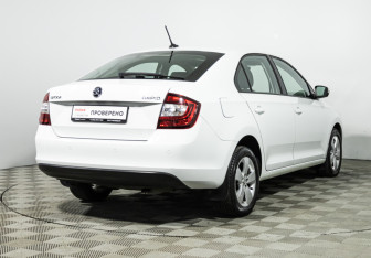 Подержанный автомобиль Skoda Rapid Liftback 2018 года (5 фото)