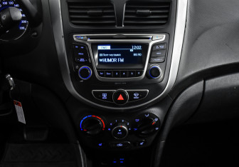 Подержанный автомобиль Hyundai Solaris Sedan 2016 года (16 фото)