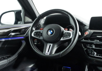 Подержанный автомобиль BMW X4 M 2019 года (26 фото)