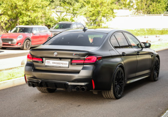 Подержанный автомобиль BMW M5 Sedan 2021 года (7 фото)