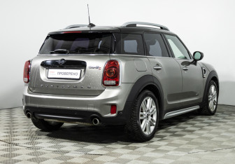 Подержанный автомобиль MINI Countryman 2019 года (5 фото)