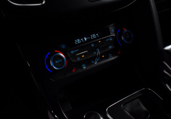Подержанный автомобиль Ford Focus Hatchback 2017 года (18 фото)