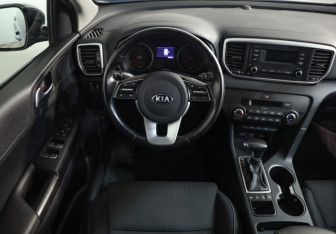 Подержанный автомобиль Kia Sportage 2019 года (10 фото)