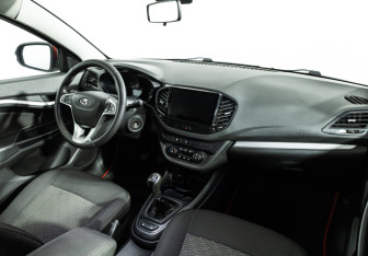 Подержанный автомобиль LADA (ВАЗ) Vesta Sedan 2018 года (9 фото)