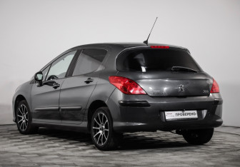 Подержанный автомобиль Peugeot 308 Hatchback 2010 года (7 фото)