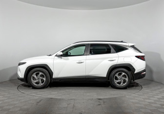 Подержанный автомобиль Hyundai Tucson 2021 года (8 фото)