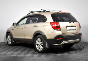 Подержанный автомобиль Chevrolet Captiva 2013 года (7 фото)