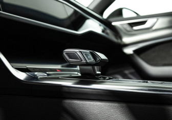 Подержанный автомобиль Audi A6 Wagon 2018 года (23 фото)