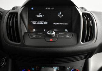 Подержанный автомобиль Ford Kuga 2016 года (15 фото)