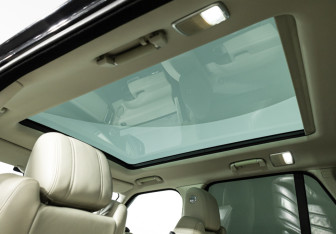 Подержанный автомобиль Land Rover Range Rover 2015 года (16 фото)