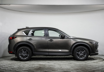 Подержанный автомобиль Mazda CX-5 2021 года (4 фото)
