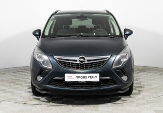 Подержанный автомобиль Opel Zafira Compactvan 2013 года (2 фото)