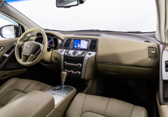Подержанный автомобиль Nissan Murano Suv 2012 года (9 фото)