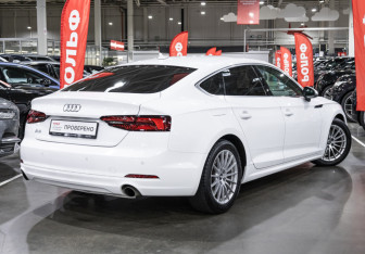 Подержанный автомобиль Audi A5 Liftback 2019 года (7 фото)