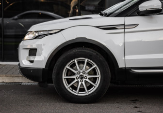 Подержанный автомобиль Land Rover Range Rover Evoque 2012 года (10 фото)