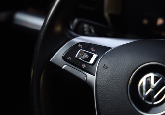 Подержанный автомобиль Volkswagen Touareg 2020 года (12 фото)