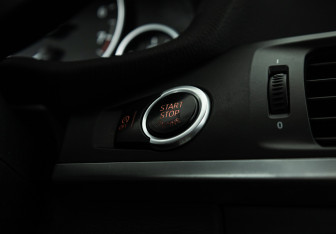 Подержанный автомобиль BMW X3 2013 года (32 фото)