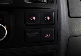 Подержанный автомобиль Volkswagen Caravelle 2014 года (16 фото)