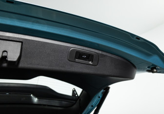 Подержанный автомобиль Geely Coolray 2023 года (27 фото)