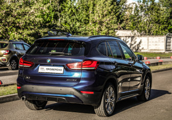 Подержанный автомобиль BMW X1 2019 года (6 фото)