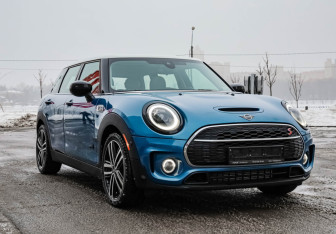 Подержанный автомобиль MINI Clubman Wagon 2022 года (5 фото)