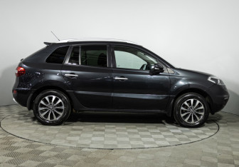 Подержанный автомобиль Renault Koleos 2012 года (4 фото)