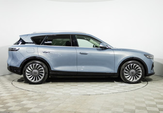 Подержанный автомобиль Voyah Free 2023 года (4 фото)