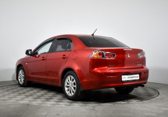 Подержанный автомобиль Mitsubishi Lancer Sedan 2012 года (7 фото)
