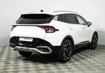 Подержанный автомобиль Kia Sportage 2023 года (5 фото)
