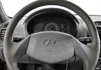 Подержанный автомобиль Hyundai Accent Sedan 2008 года (16 фото)