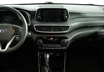 Подержанный автомобиль Hyundai Tucson 2020 года (14 фото)