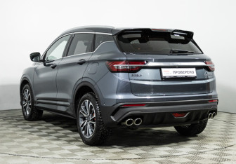 Подержанный автомобиль Geely Coolray 2022 года (7 фото)