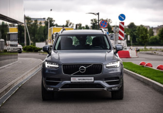 Подержанный автомобиль Volvo XC90 2019 года (4 фото)