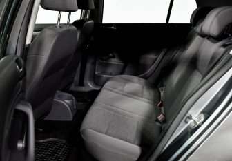 Подержанный автомобиль Volkswagen Golf Hatchback 2007 года (11 фото)