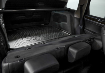 Подержанный автомобиль Volkswagen Touareg 2015 года (28 фото)