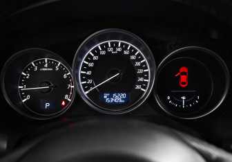 Подержанный автомобиль Mazda CX-5 2017 года (20 фото)