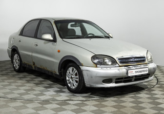Подержанный автомобиль Chevrolet Lanos 2008 года (3 фото)