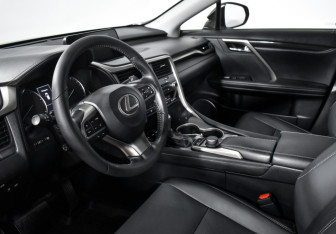 Подержанный автомобиль Lexus RX 2017 года (9 фото)