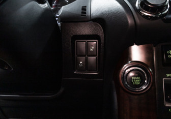 Подержанный автомобиль Toyota Land Cruiser Prado 2014 года (18 фото)
