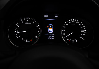 Подержанный автомобиль Nissan Qashqai 2018 года (17 фото)