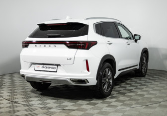 Подержанный автомобиль Exeed LX 2022 года (5 фото)