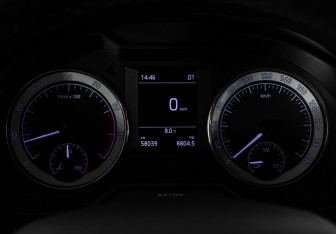 Подержанный автомобиль Skoda Octavia Liftback 2017 года (20 фото)